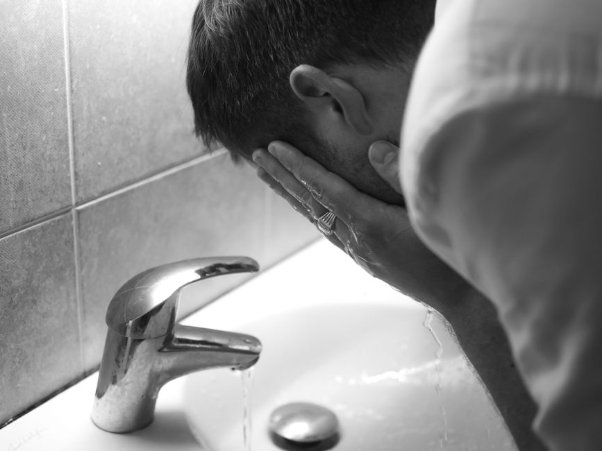 Caiu Shampoo no Olho? Veja o Que Fazer Agora